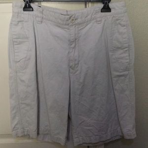 Izod chino khaki shorts